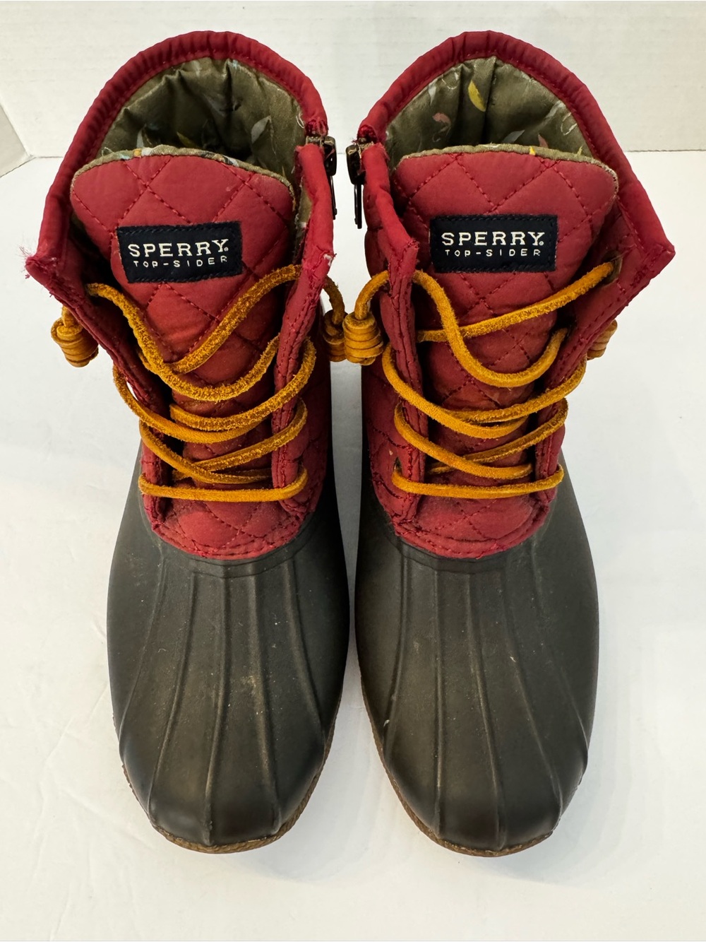 Sperry Top Sider Burgundy Quilted Duck Boots with Leather Laces Women’s size 7